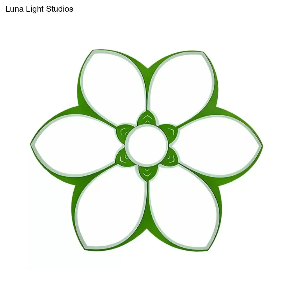 18"/23.5" Etched Blossom LED Flush Mount Ceiling Light in Vibrant Red/Yellow/Green