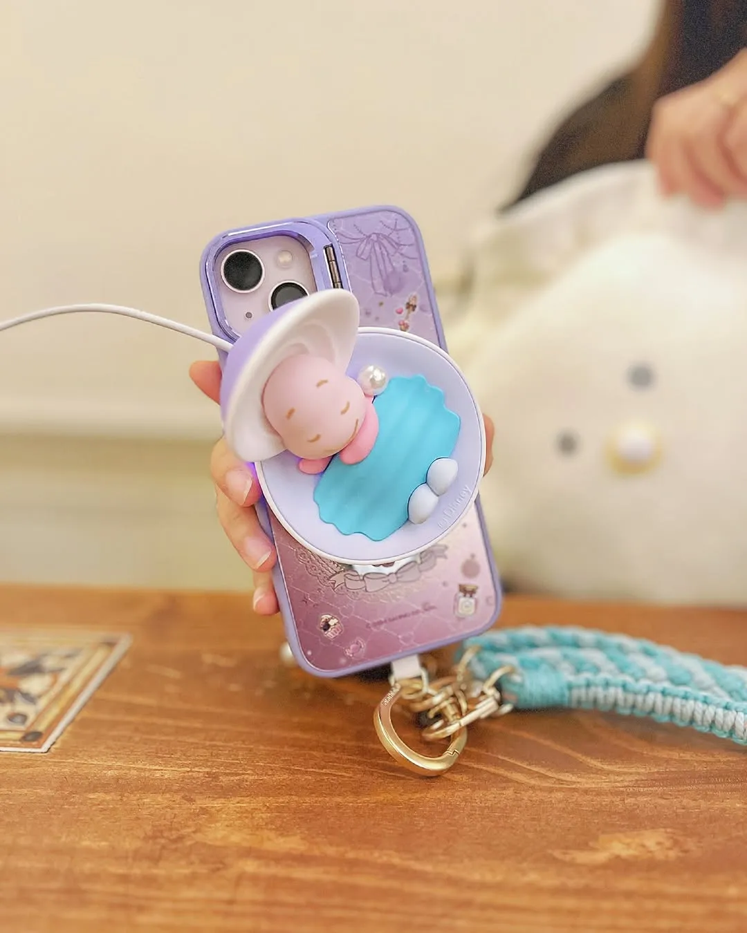 Alice in Wonderland Baby Oyster Wireless Charging Pad