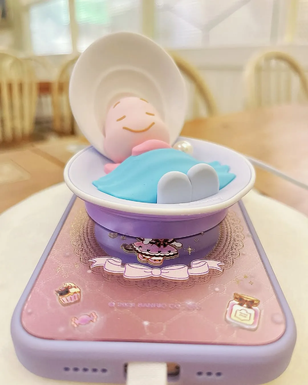 Alice in Wonderland Baby Oyster Wireless Charging Pad