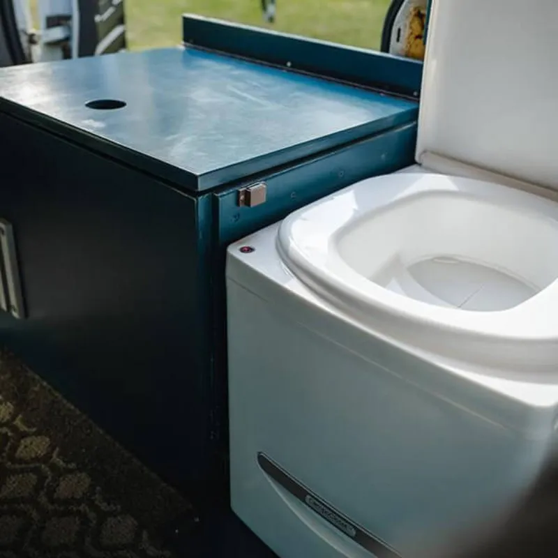 Compo Closet CUDDY Composting Toilet