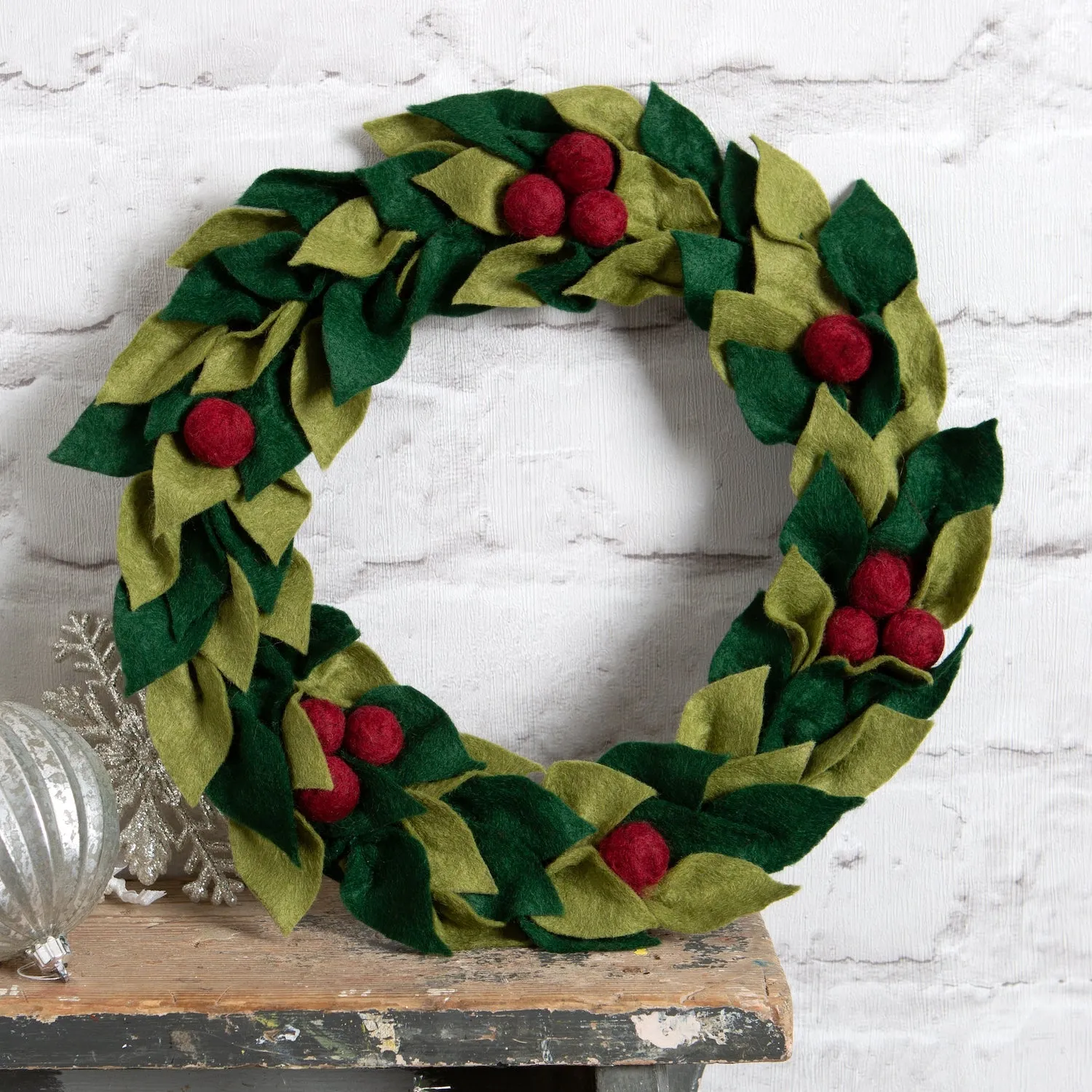 Felt Craft Kit - Christmas Berry Wreath