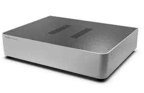 IsoTek V5 Elektra Power Conditioner with Initium C13 Power Cable