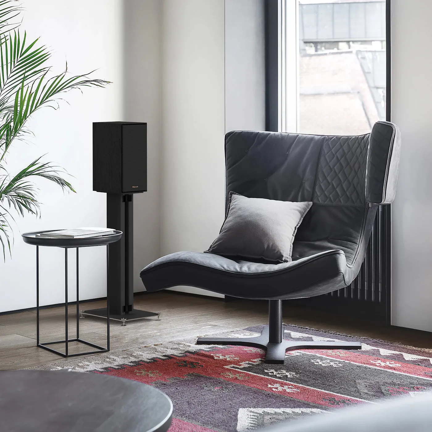 Klipsch R-40M 4" 200W Bookshelf Speaker with Bluetooth - Black (Pair)