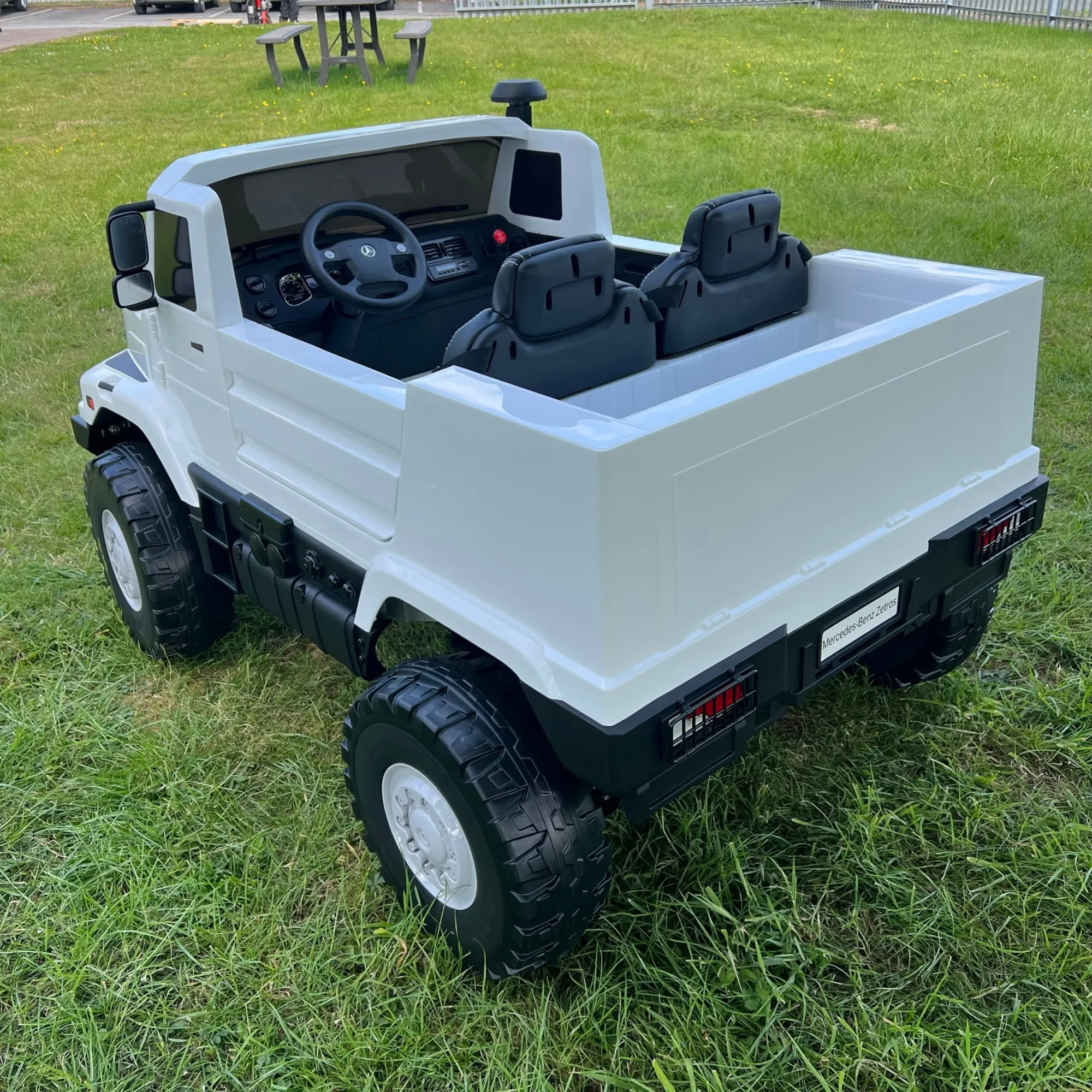 Mercedes Zetros Truck