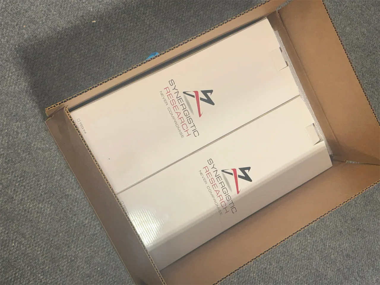 Synergistic Research Atmosphere Infinity plus 2 Mini Satellites in White