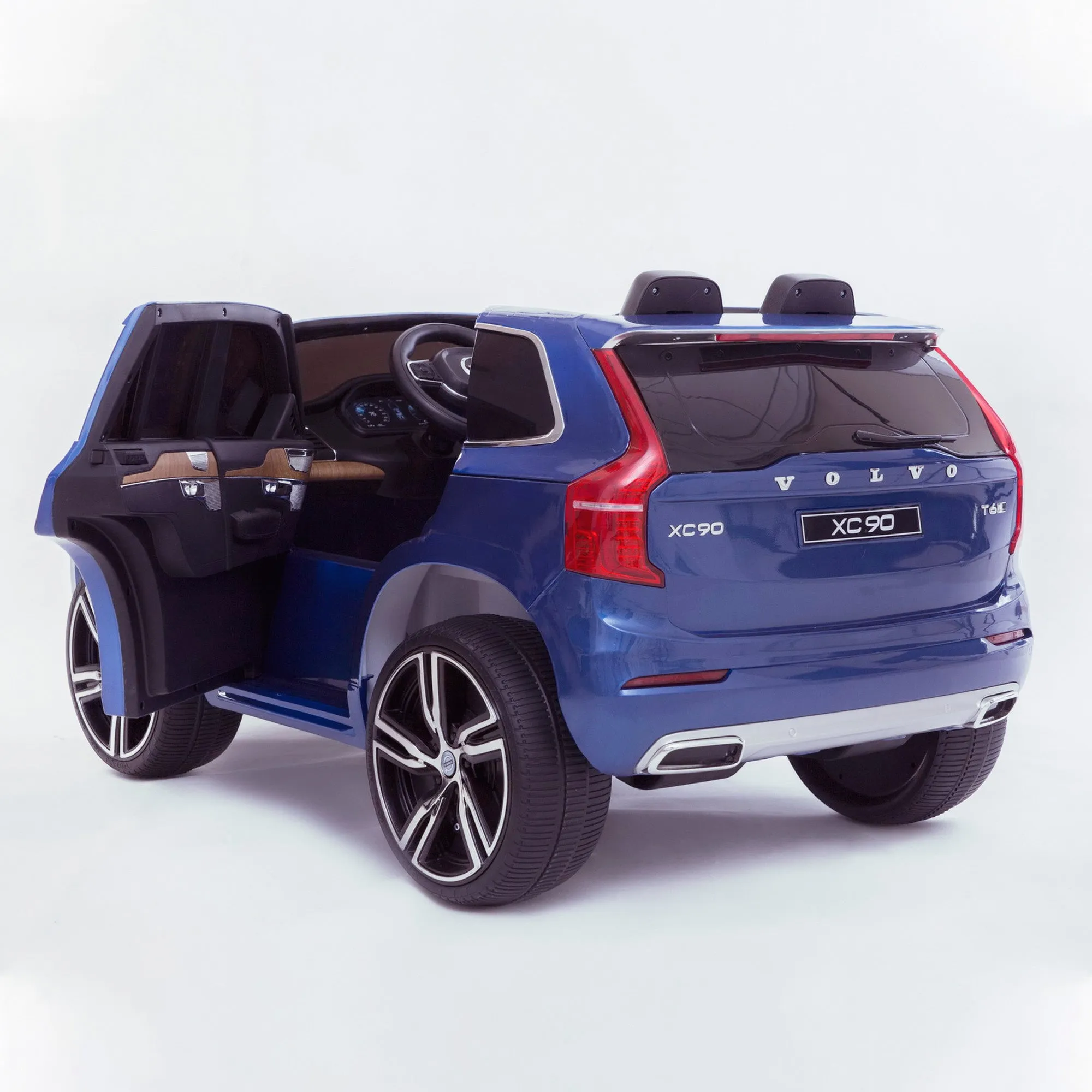 Volvo XC90 - Licensed