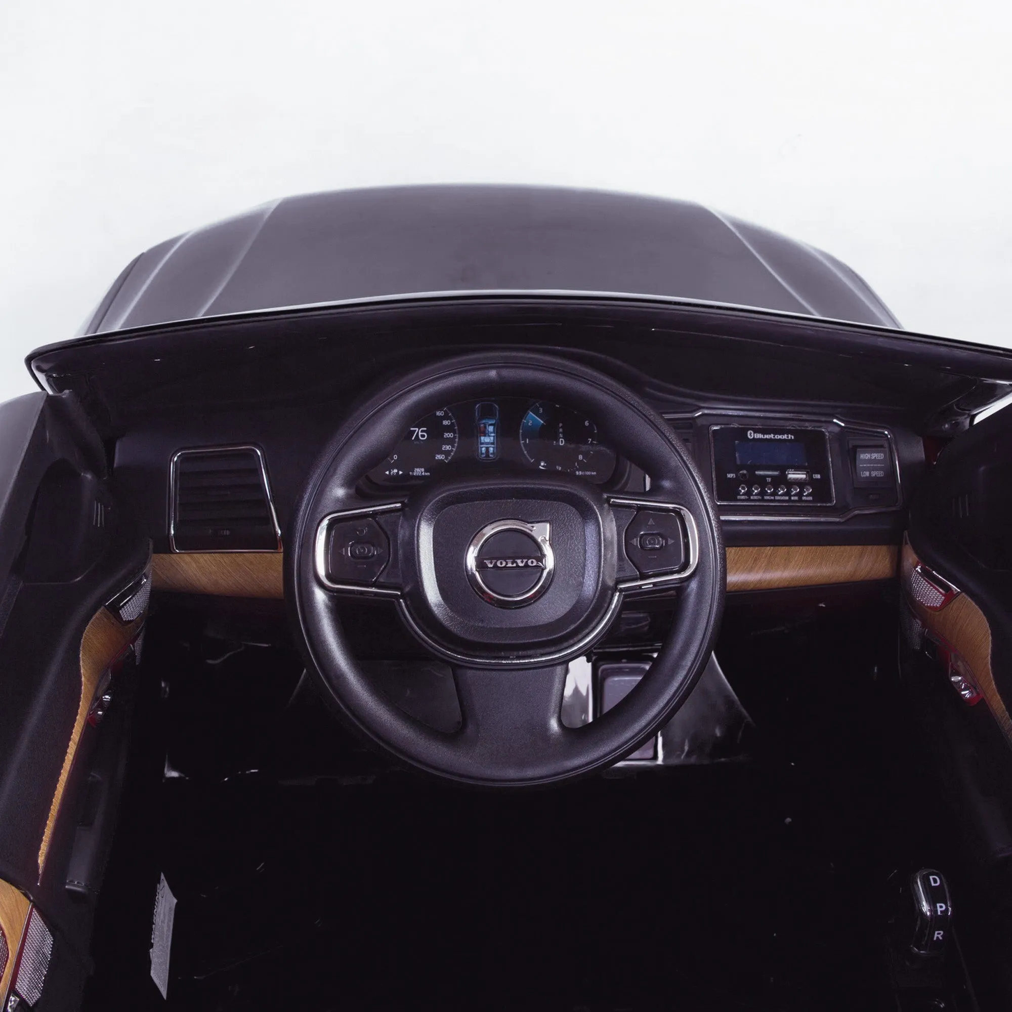 Volvo XC90 - Licensed