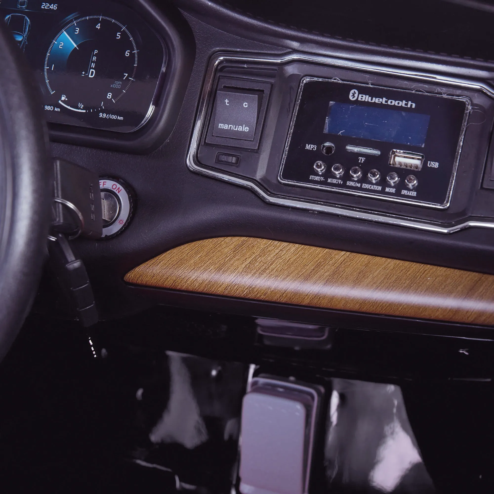 Volvo XC90 - Licensed